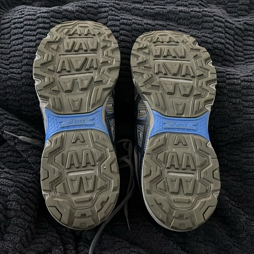 ASICS Gel Venture 7s - Picture 5 of 5